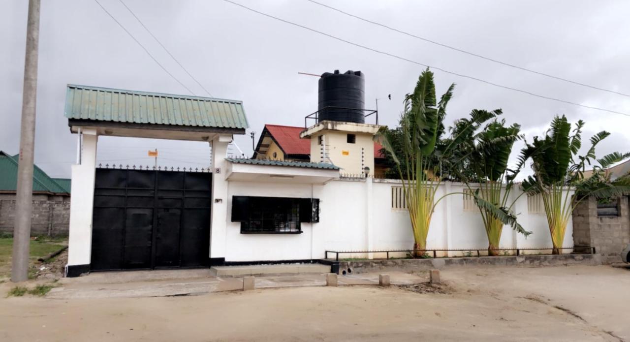 Jambo Hideaway Apartment Dar es Salaam Exterior photo